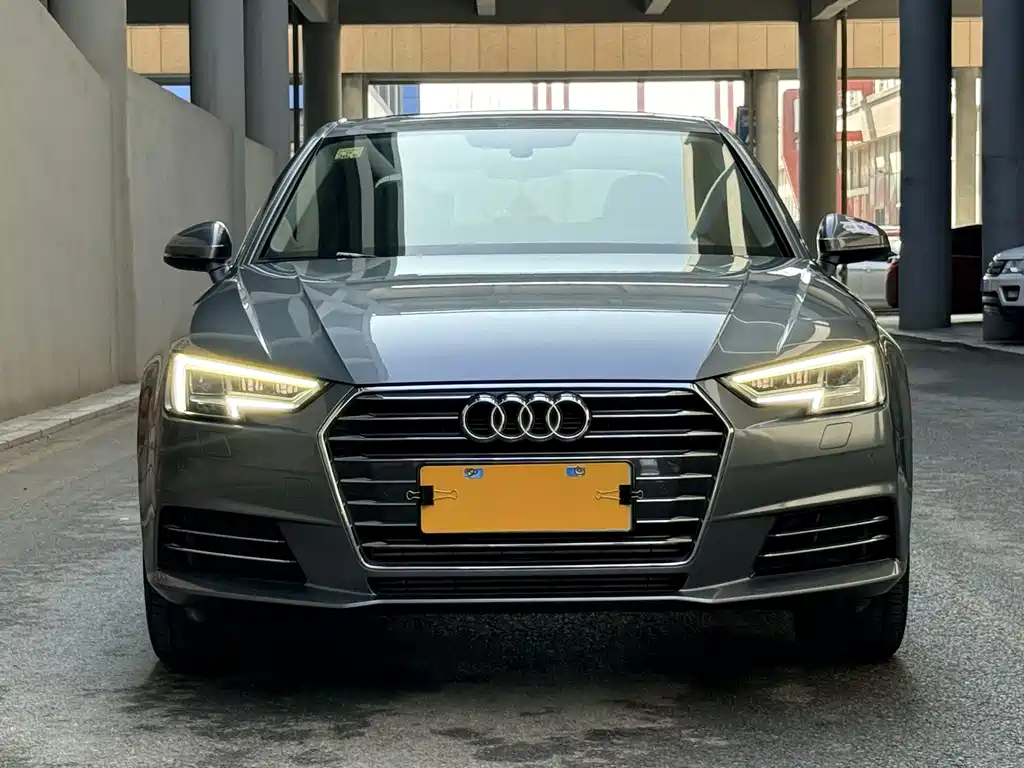 Audi A4L 2018 — фото 2