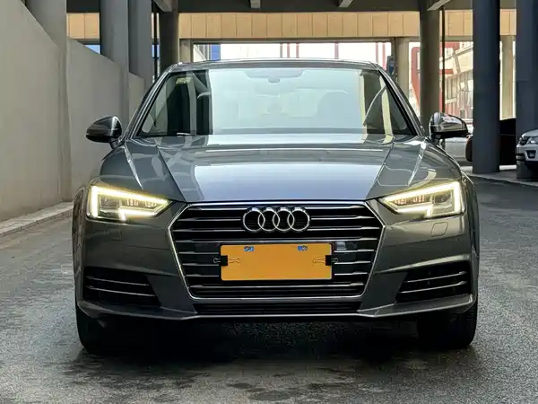 Audi A4L 2018