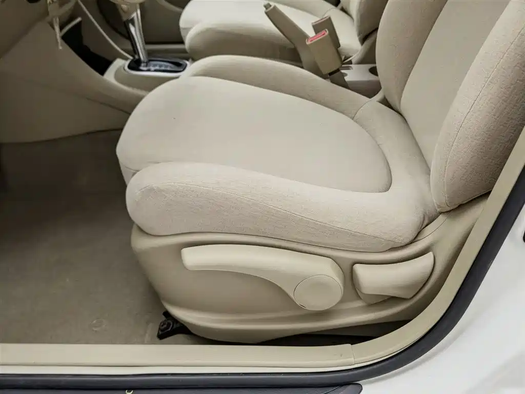Nissan Sylphy 2019 — фото 20
