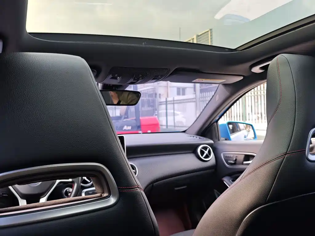 Mercedes-Benz A-Class 2015 — фото 12
