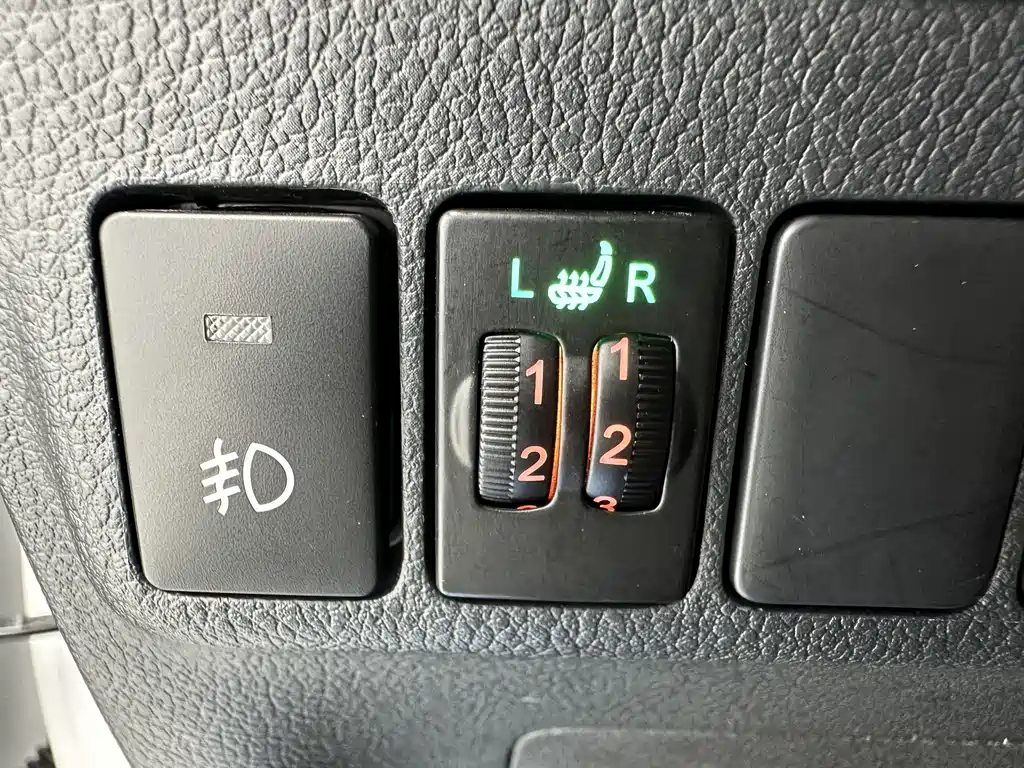 Mitsubishi Outlander 2023 — фото 13
