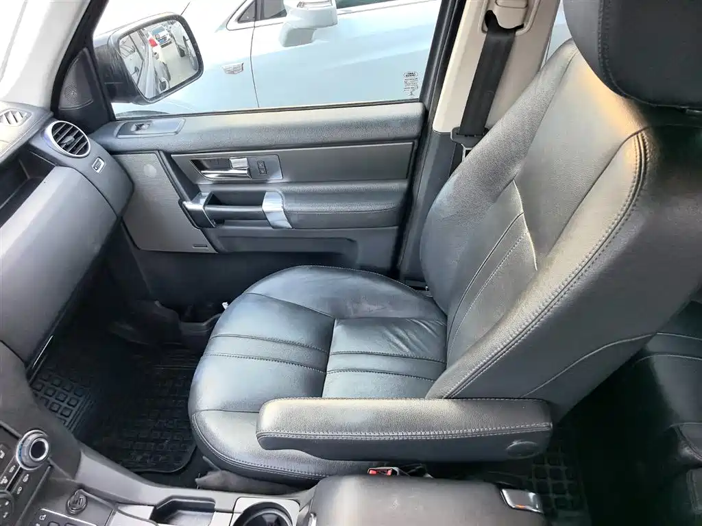 Land Rover Discovery 2013 — фото 10