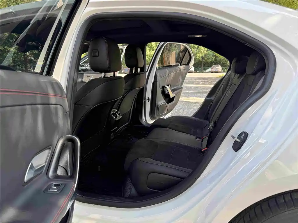 Mercedes-Benz A-Class 2025 — фото 16