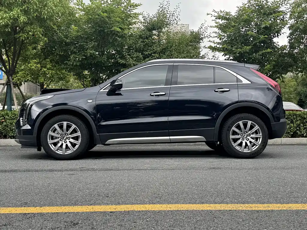 Cadillac XT4 2020 — фото 7