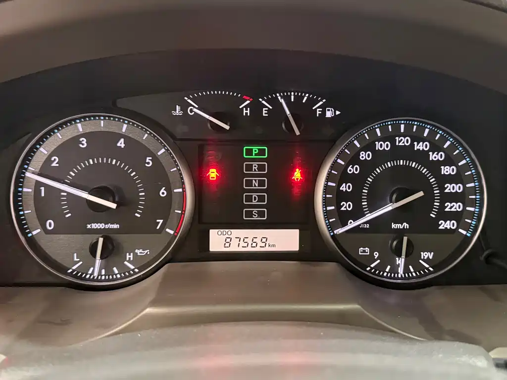 Toyota Land Cruiser 2018 — фото 8