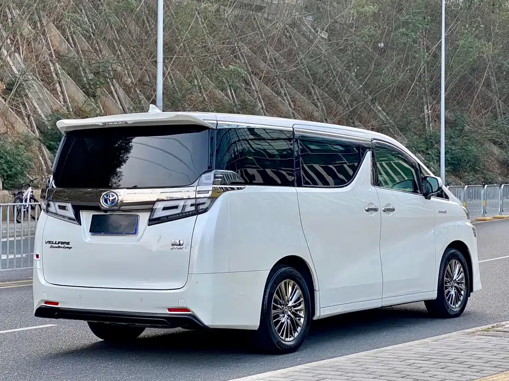 Toyota Vellfire 2020 — фото 6