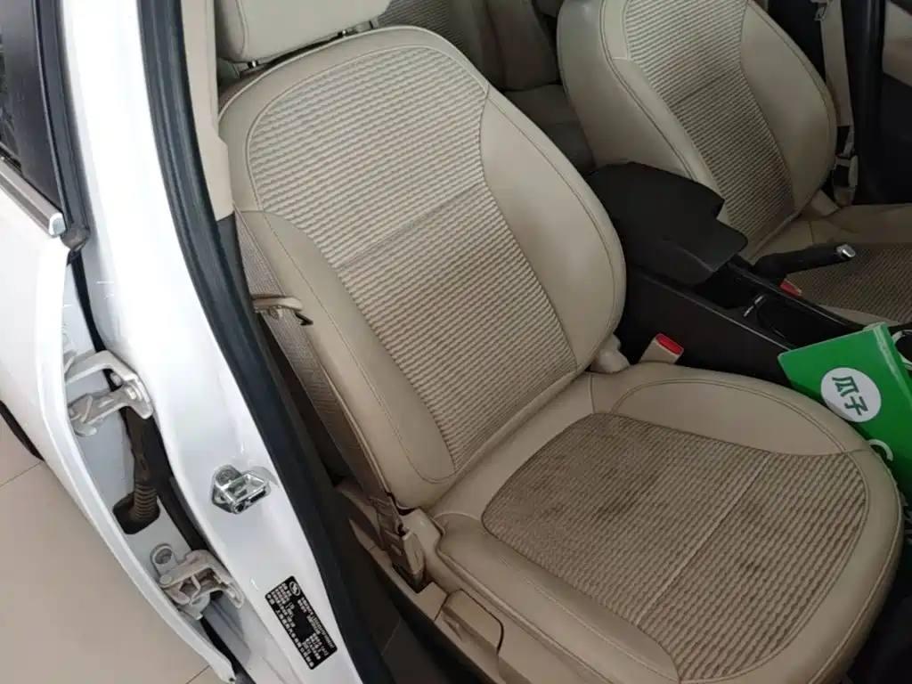 Buick Regal 2015 — фото 25
