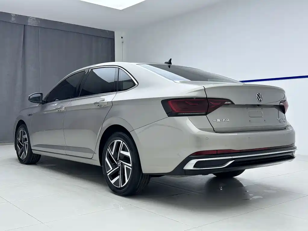 Volkswagen Sagitar 2023