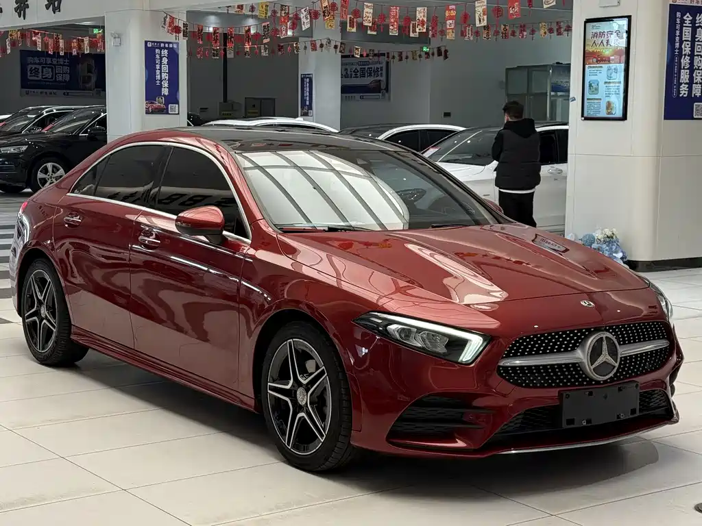 Mercedes-Benz A-Class 2018 — фото 2