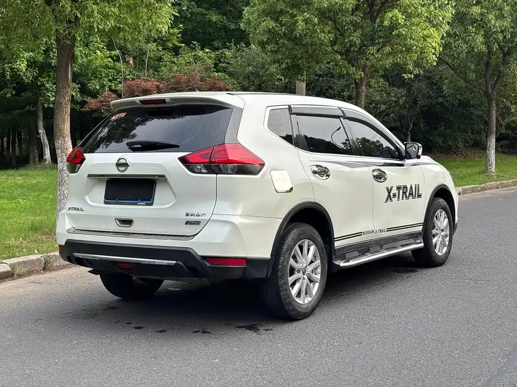 Nissan X-Trail 2018 — фото 16