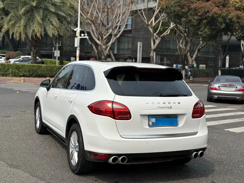 Porsche Cayenne 2014 — фото 9