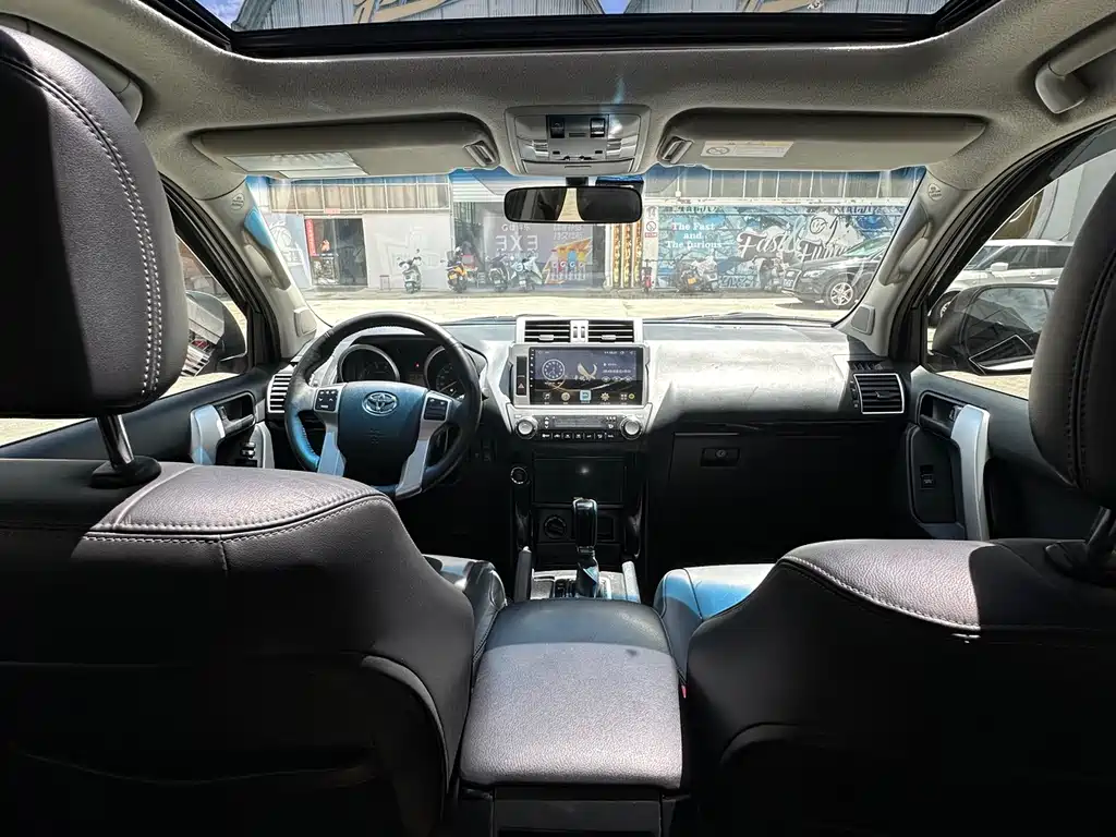 Toyota Prado 2016 — фото 10