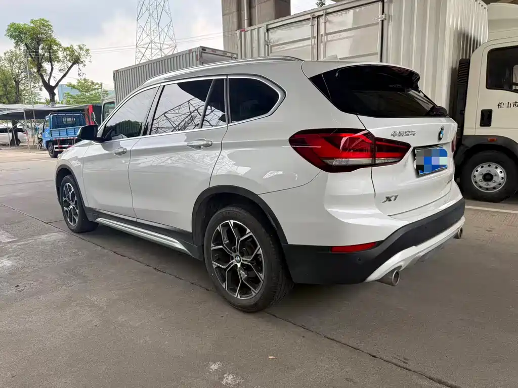 BMW X1 2022 — фото 5