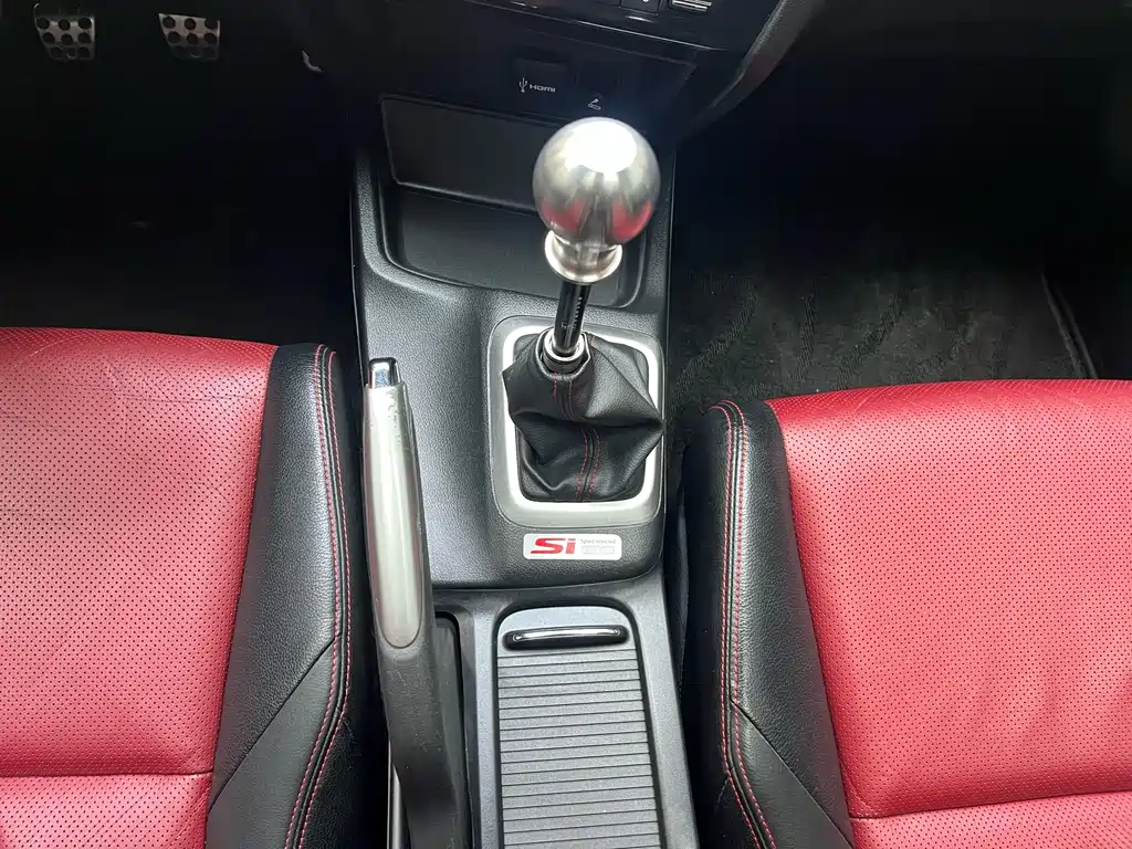 Honda Civic 2015 — фото 35
