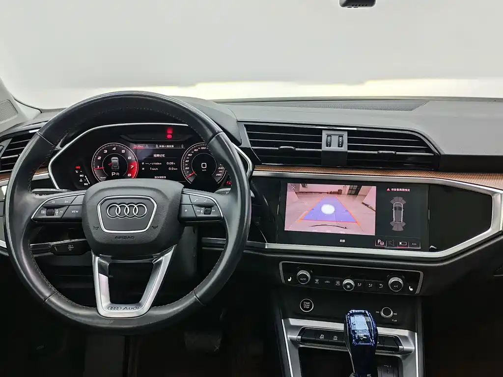 Audi Q3 2022 — фото 11
