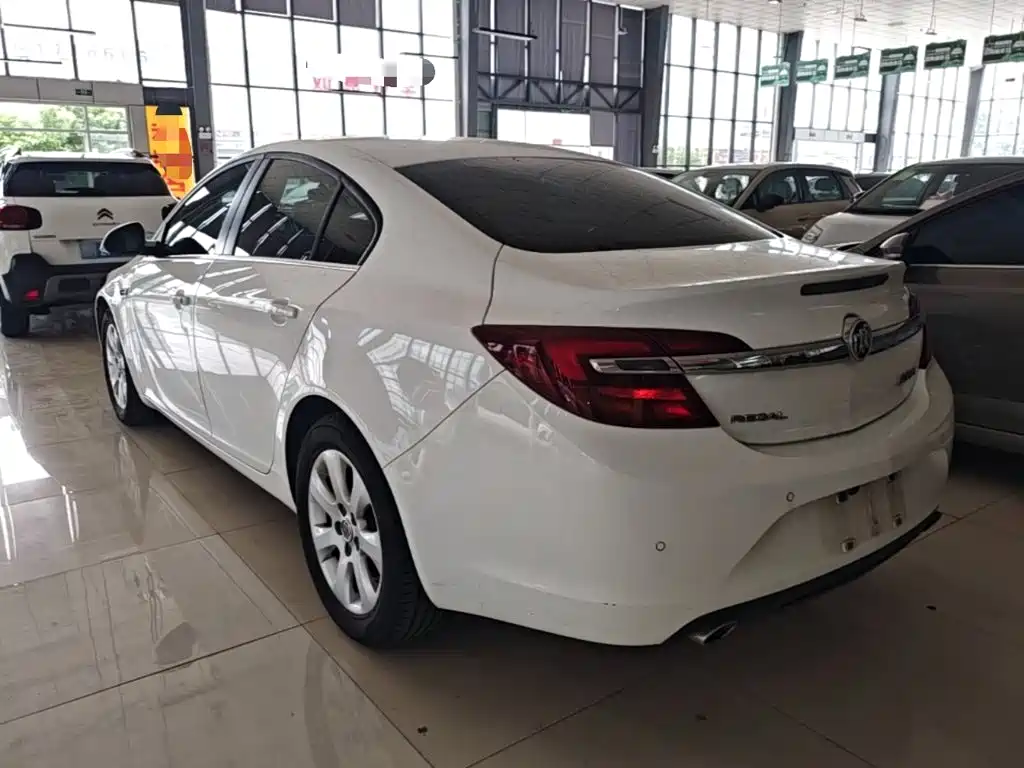 Buick Regal 2015 — фото 5