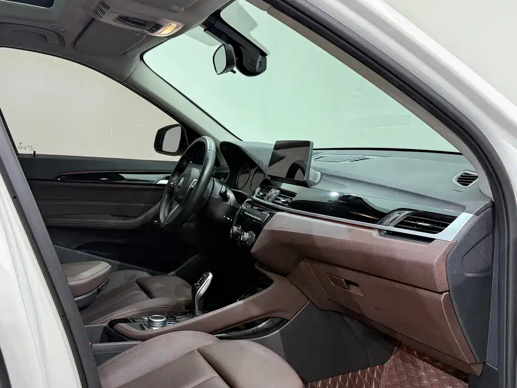 BMW X1 2021 — фото 15