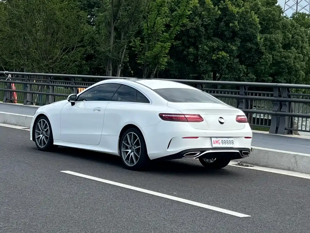 Mercedes-Benz E-Class 2021 — фото 9