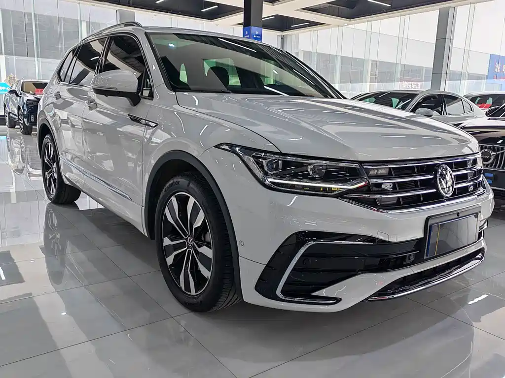 Volkswagen Tiguan L 2022 — фото 3