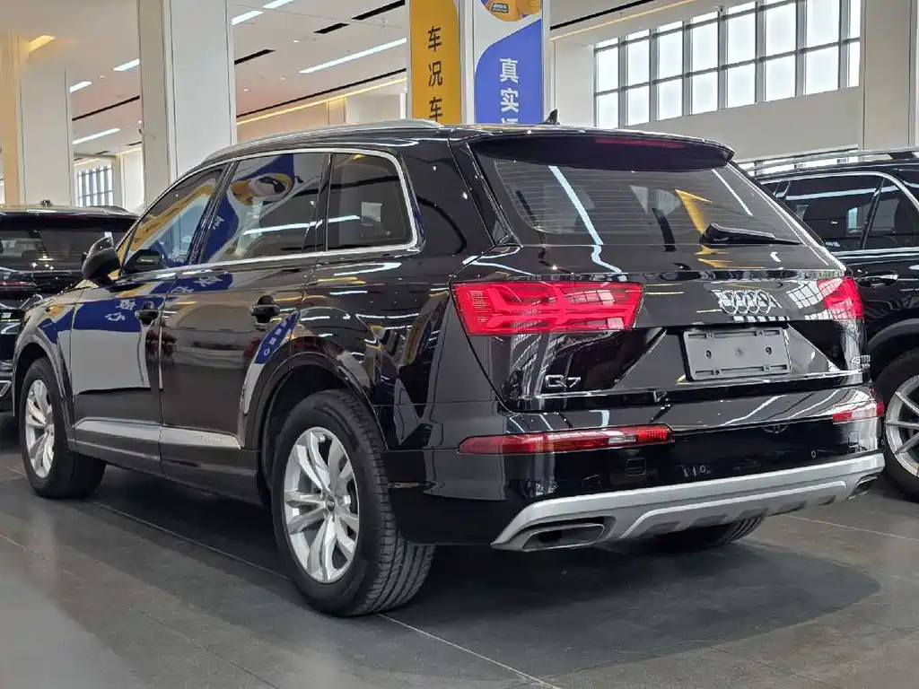 Audi Q7 2018 — фото 2