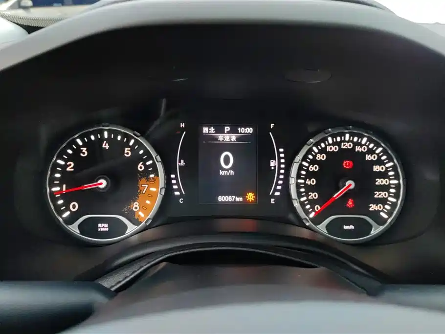 Jeep Renegade 2018 — фото 14