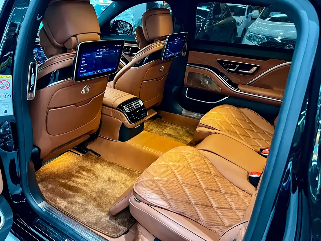 Mercedes-Benz Maybach S-Class 2023 — фото 9