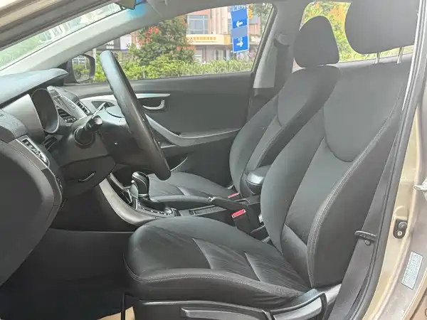 Hyundai Elantra Langdong 2016