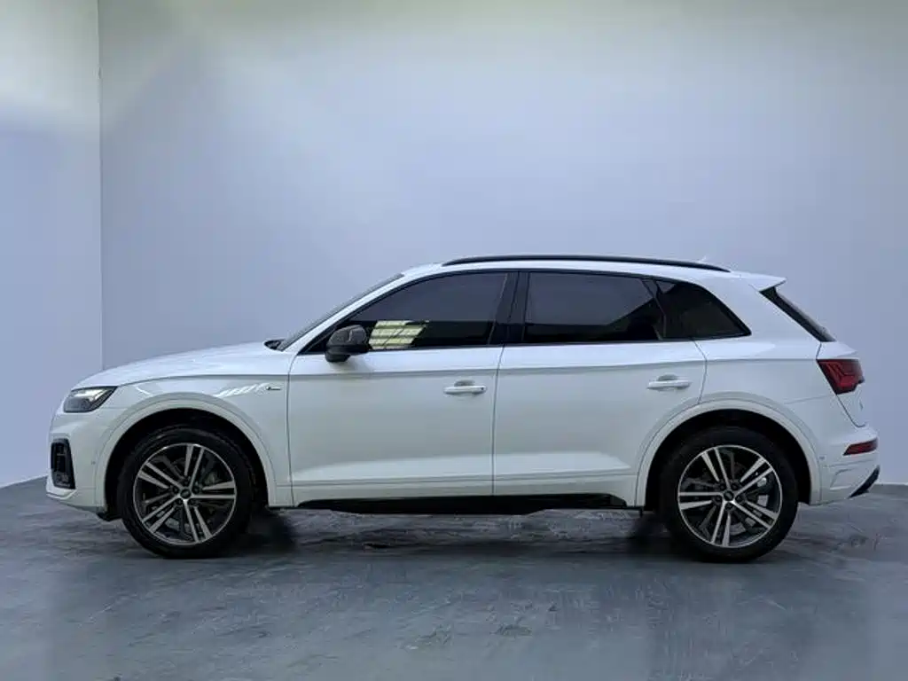 Audi Q5L 2022 — фото 7