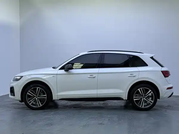 Audi Q5L 2022