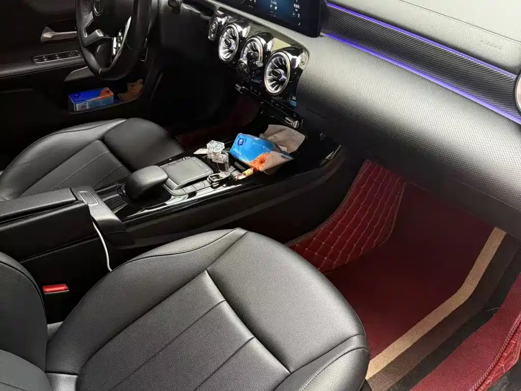 Mercedes-Benz A-Class 2023 — фото 8
