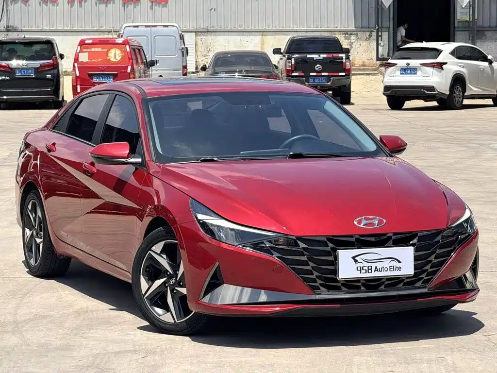 Hyundai Elantra 2023
