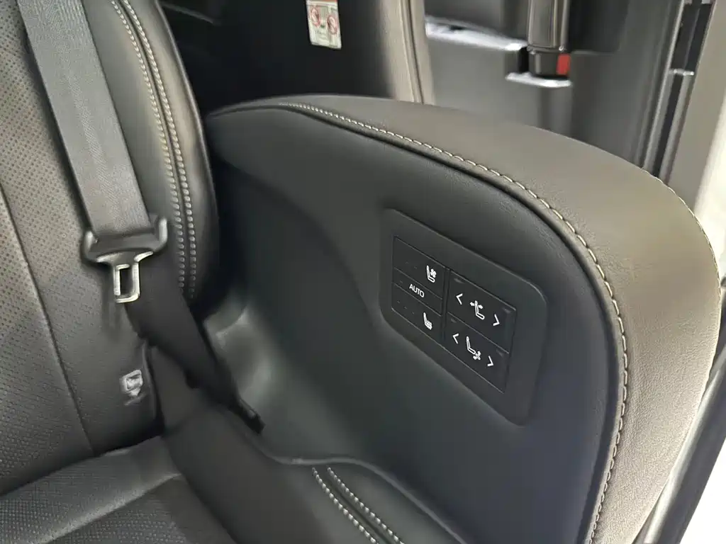 Toyota Vellfire 2025 — фото 13