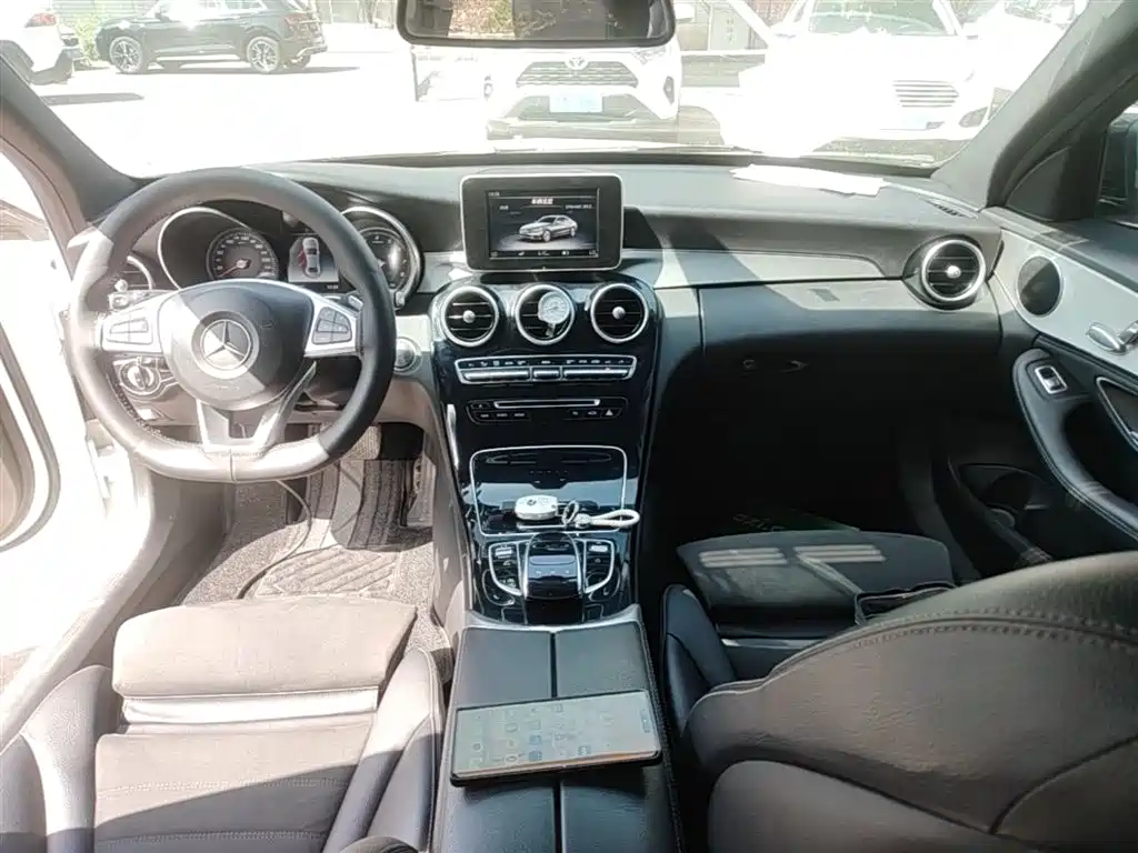 Mercedes-Benz C-Class 2018 — фото 10