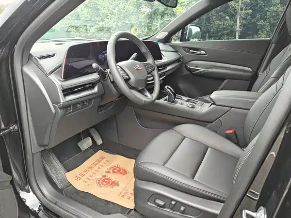 Cadillac XT4 2025