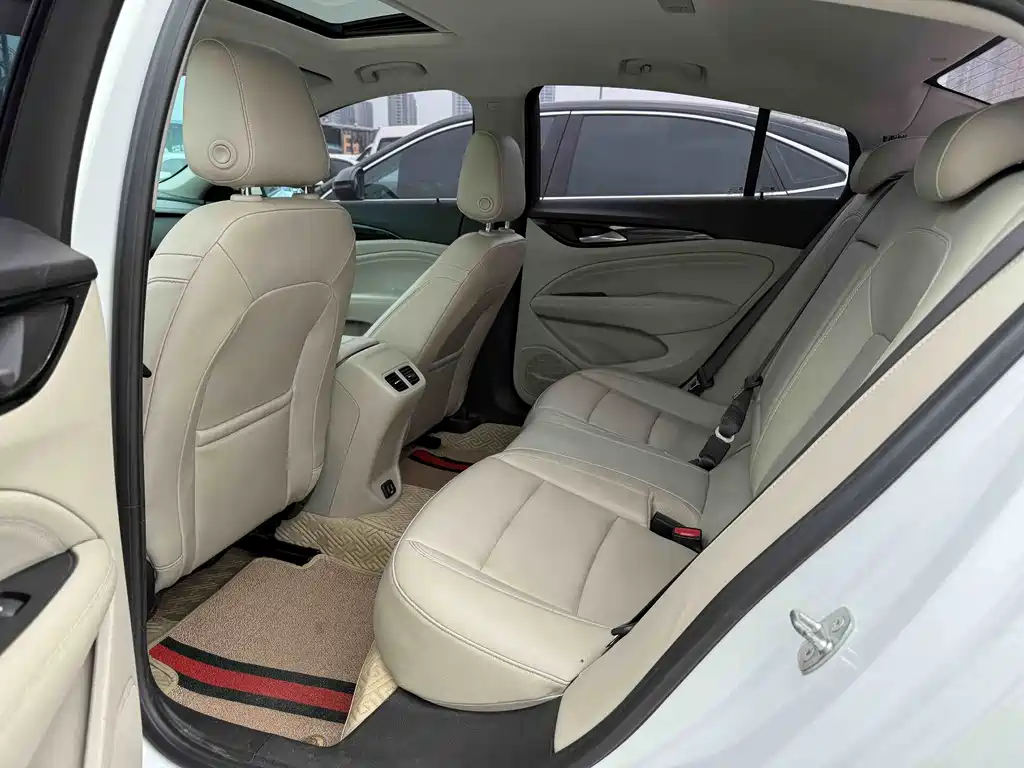 Buick Regal 2020 — фото 10