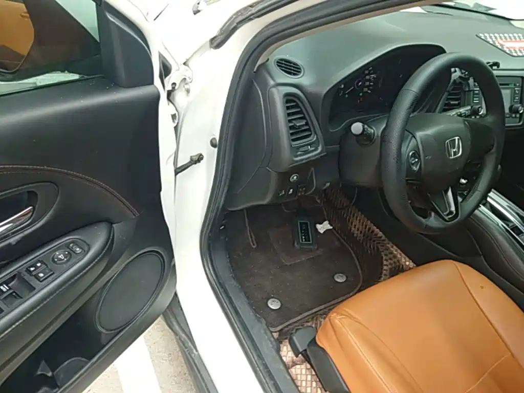Honda Vezel 2017 — фото 16