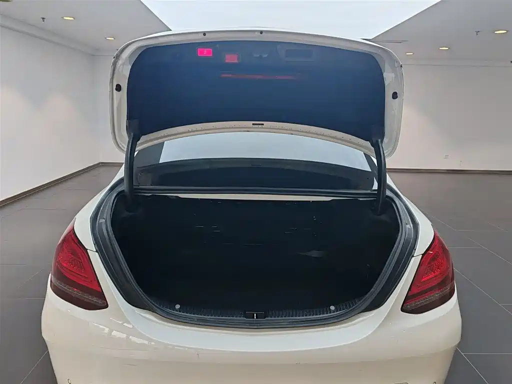 Mercedes-Benz C-Class 2021 — фото 12