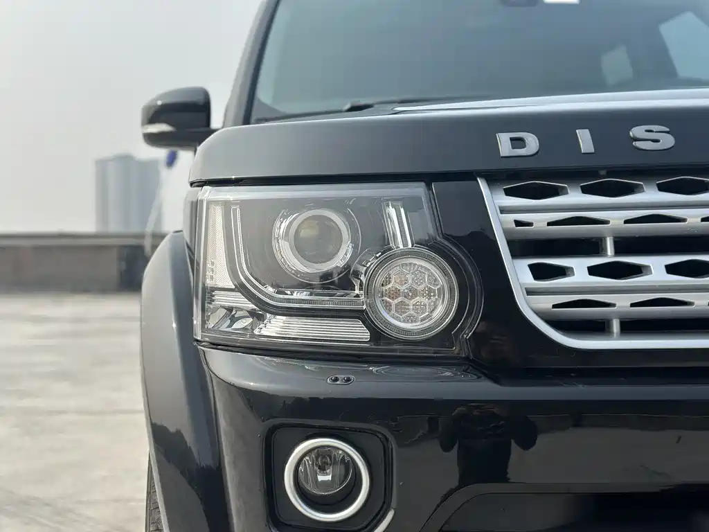 Land Rover Discovery 2014 — фото 14