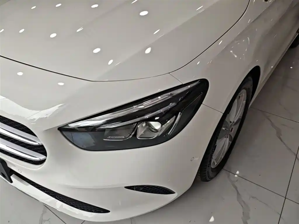 Mercedes-Benz B-Class 2020 — фото 24