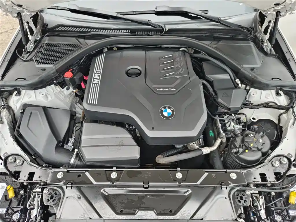 BMW 3 Series 2023 — фото 16