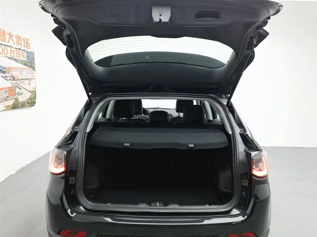 Jeep Compass 2020 — фото 16