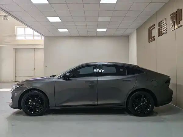 Changan UNI-V 2025