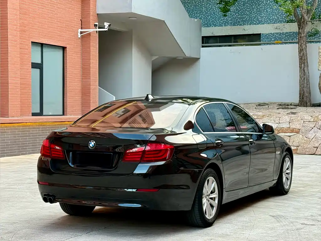BMW 5 Series 2011
