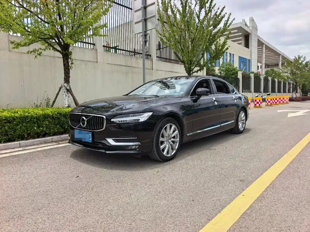 Volvo S90 2020 — фото 1