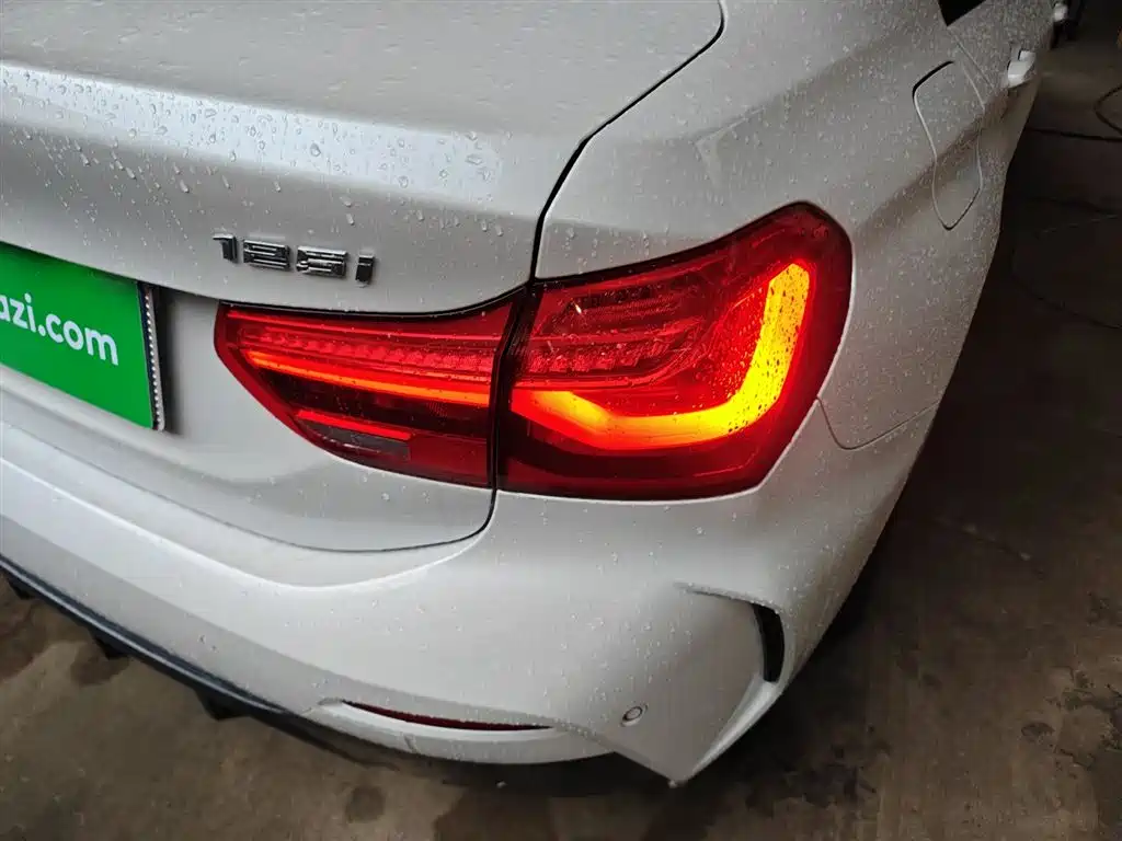 BMW 1 Series 2019 — фото 24