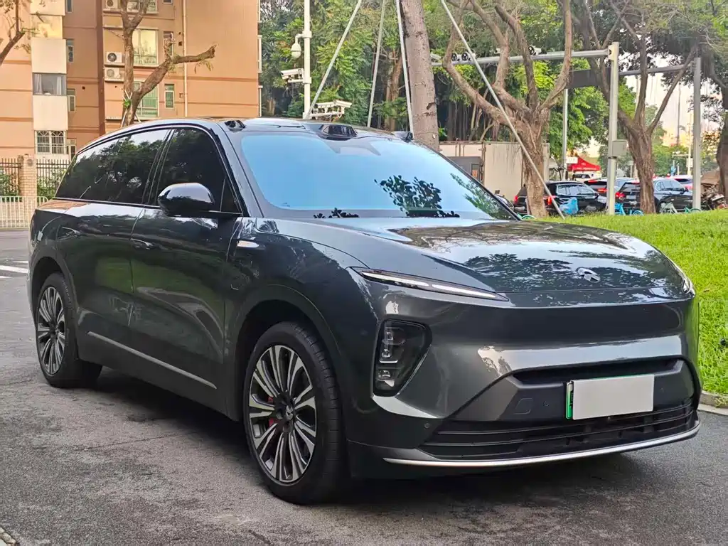 NIO ES8 2024
