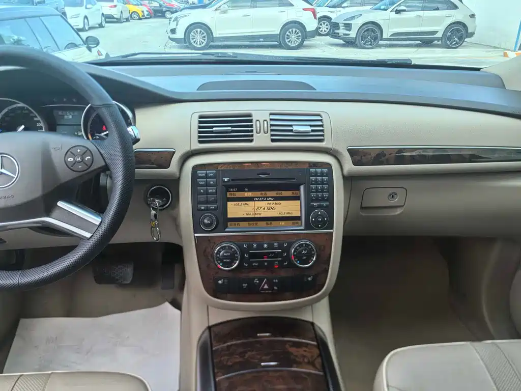 Mercedes-Benz R-Class 2011 — фото 15