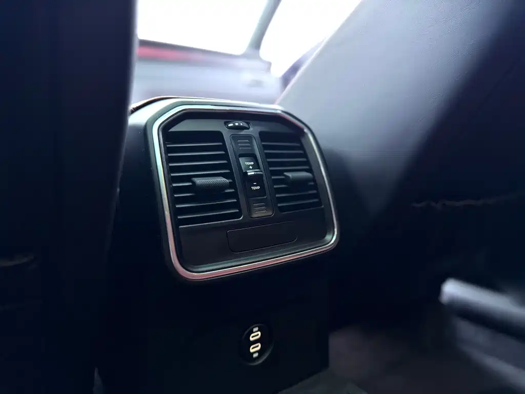 Porsche Macan 2021 — фото 27