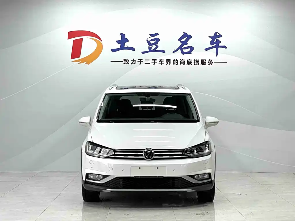 Volkswagen Touran 2022 — фото 2