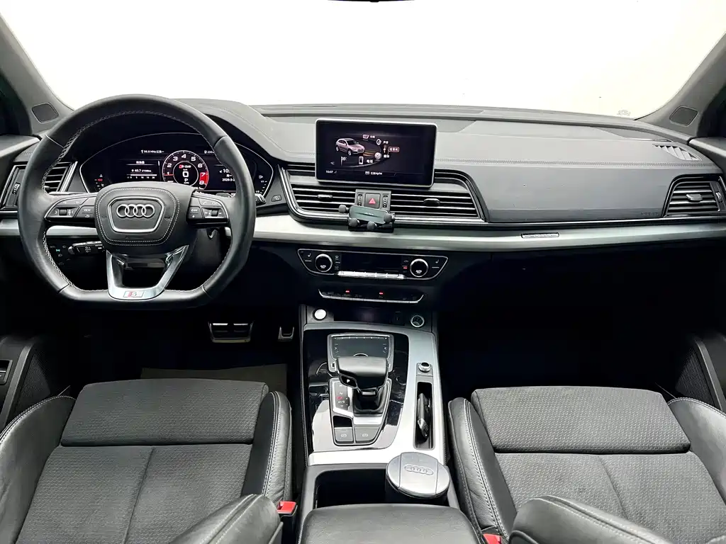 Audi Q5L 2020 — фото 8